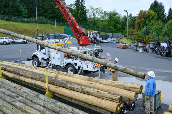 Crews Prepare for Potential Outages